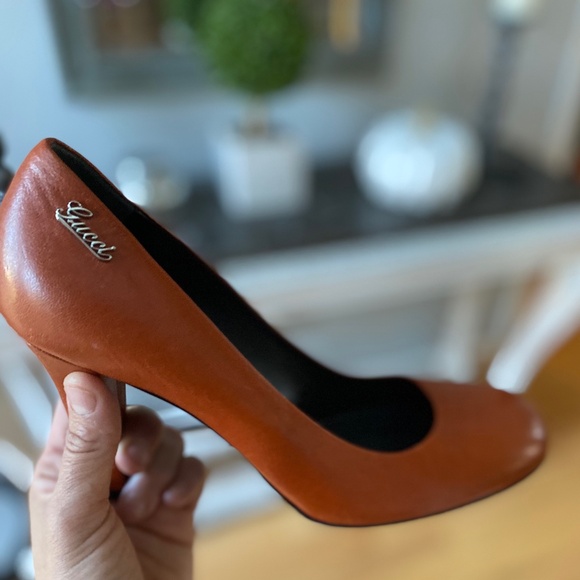 GUCCI Signoria embellished patent-leather slingback pumps  Great condition Gucci pumps AUTHENTIC